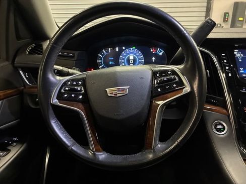 Used 2017 Cadillac Escalade Premium Luxury AWD/4WD image 14