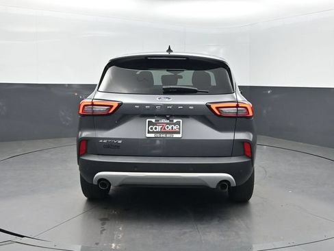 Used 2023 Ford Escape Active w/ Tech Pack #1 FWD image 31
