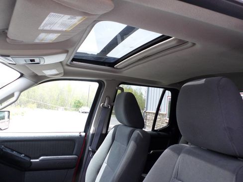 Used 2009 Ford Explorer Sport Trac XLT AWD/4WD image 19