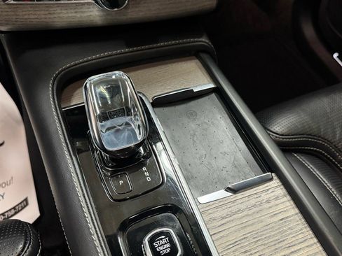 Used 2021 Volvo XC90 T8 Inscription w/ Advanced Package image 17