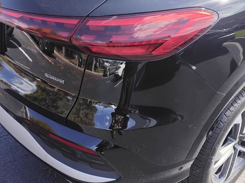 Used 2025 Audi Q5 Premium w/ Convenience Package image 9