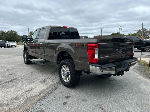 Used 2017 Ford F350 Lariat w/ Chrome Package image 12