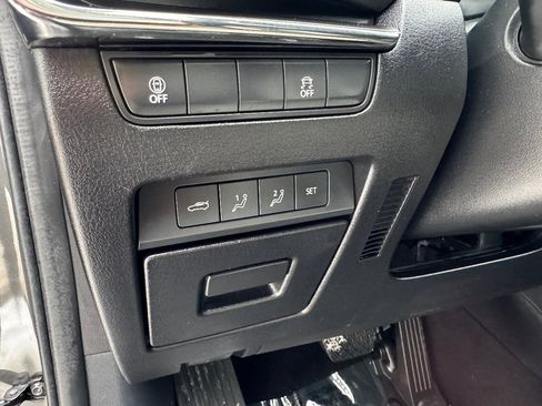 Used 2022 MAZDA MAZDA3 s image 30