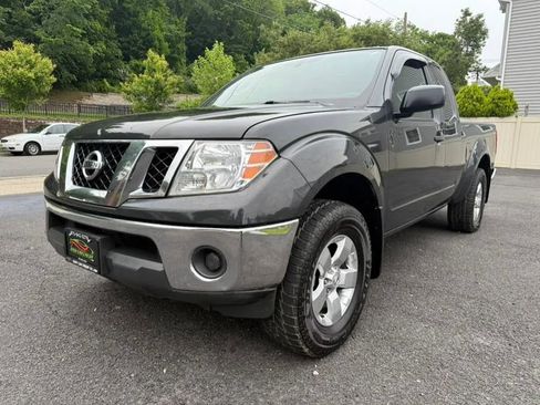 Used 2010 Nissan Frontier SE w/ SE Value Truck Pkg image 1