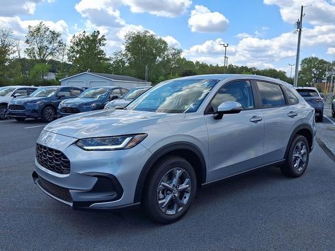 New 2026 Honda HR-V LX image 2