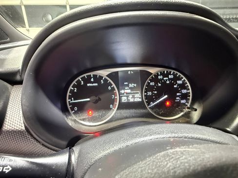 Used 2020 Nissan Kicks S image 11