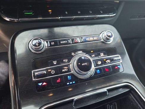 Used 2022 Lincoln Nautilus Reserve AWD/4WD image 14
