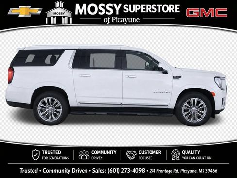 Used 2022 GMC Yukon XL SLT AWD/4WD image 10