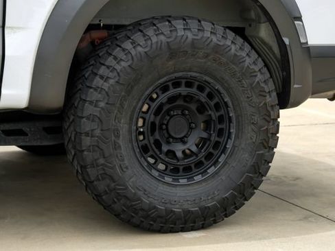 Used 2023 Ford F150 Raptor AWD/4WD image 71