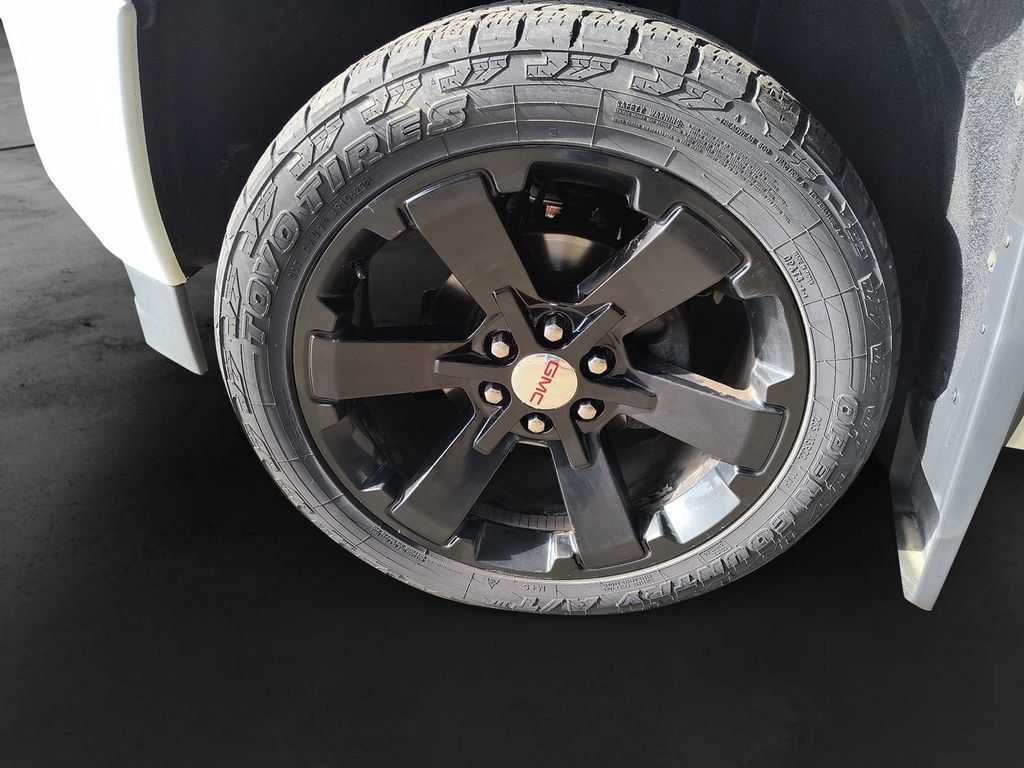 Used 2018 GMC Sierra 1500 SLT AWD/4WD image 9