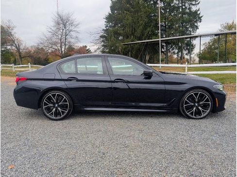 Used 2022 BMW 530i xDrive w/ M Sport Package image 8