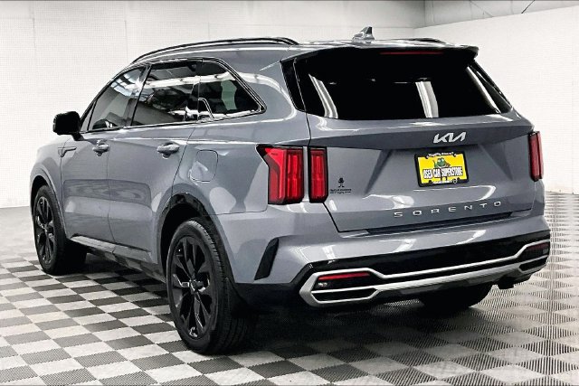 Used 2022 Kia Sorento SX FWD image 2
