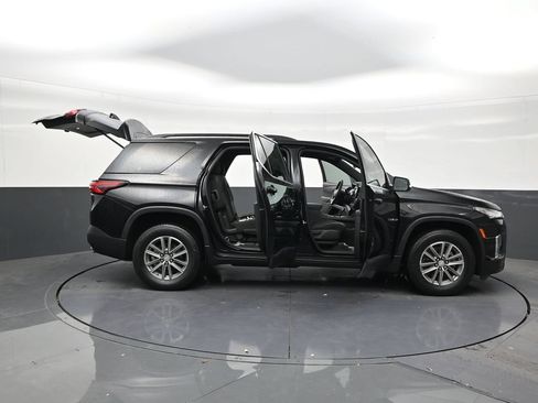 Used 2023 Chevrolet Traverse LT FWD image 29
