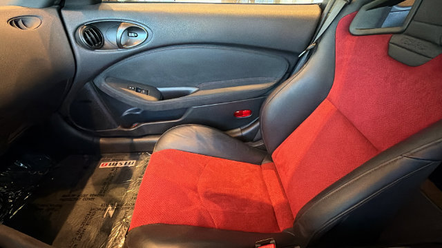 Used 2019 Nissan 370Z NISMO RWD image 12