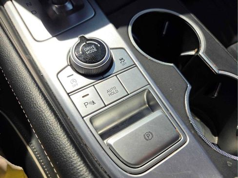 Used 2021 Genesis G70 2.0T w/ Elite Package RWD image 25