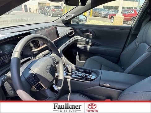 Used 2026 Toyota Crown Platinum AWD/4WD image 26