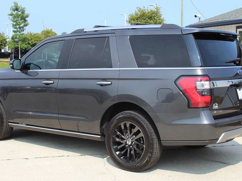 Used 2019 Ford Expedition Limited w/ Equipment Group 301A AWD/4WD image 3