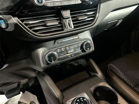 Used 2025 Ford Escape ST-Line image 26