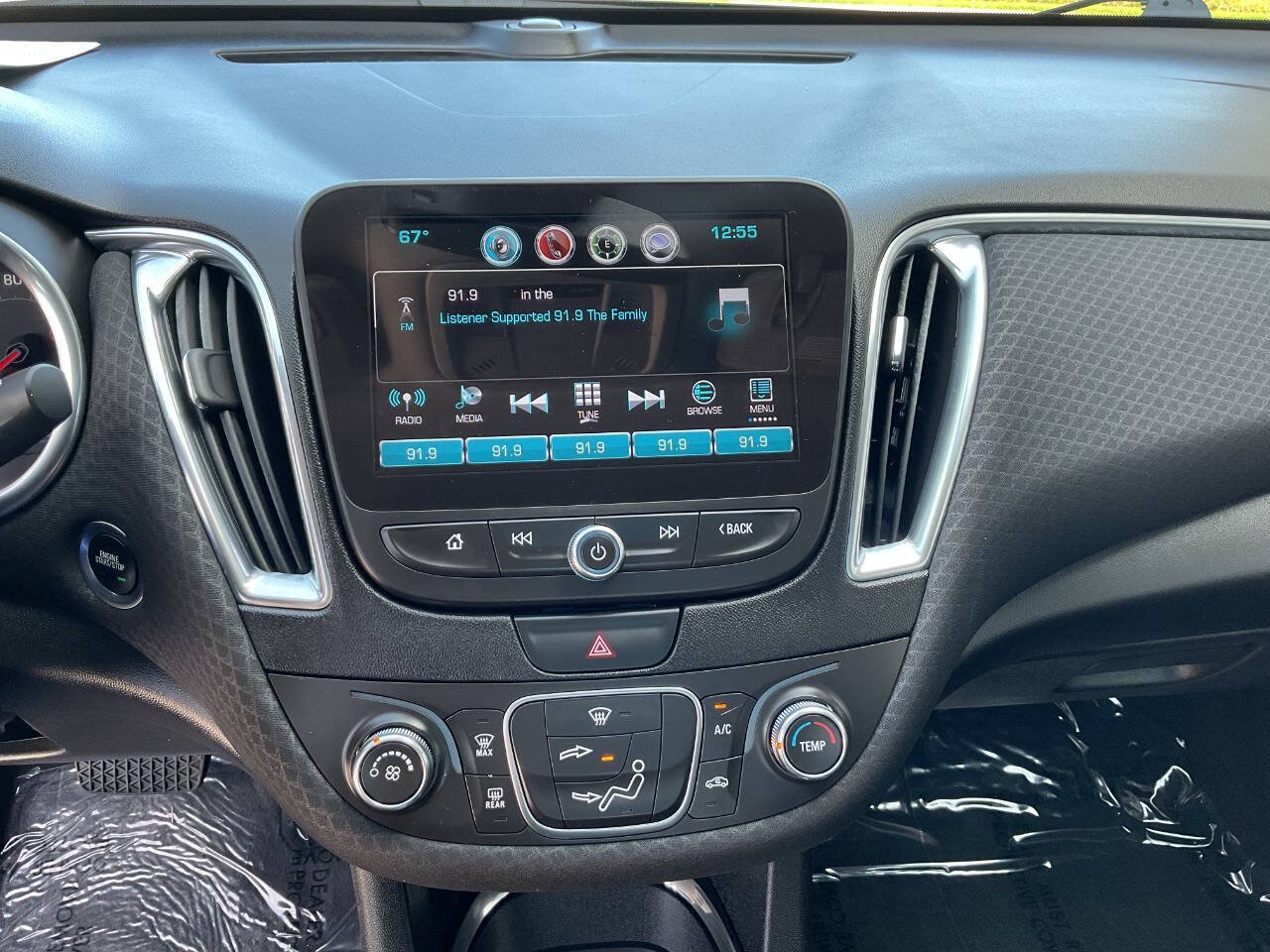 Used 2018 Chevrolet Malibu LT FWD image 18