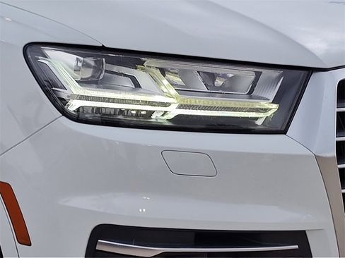 Used 2017 Audi Q7 3.0T Premium Plus image 18