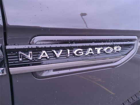 Used 2023 Lincoln Navigator Black Label image 34