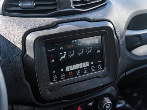 Used 2020 Jeep Renegade Latitude image 22