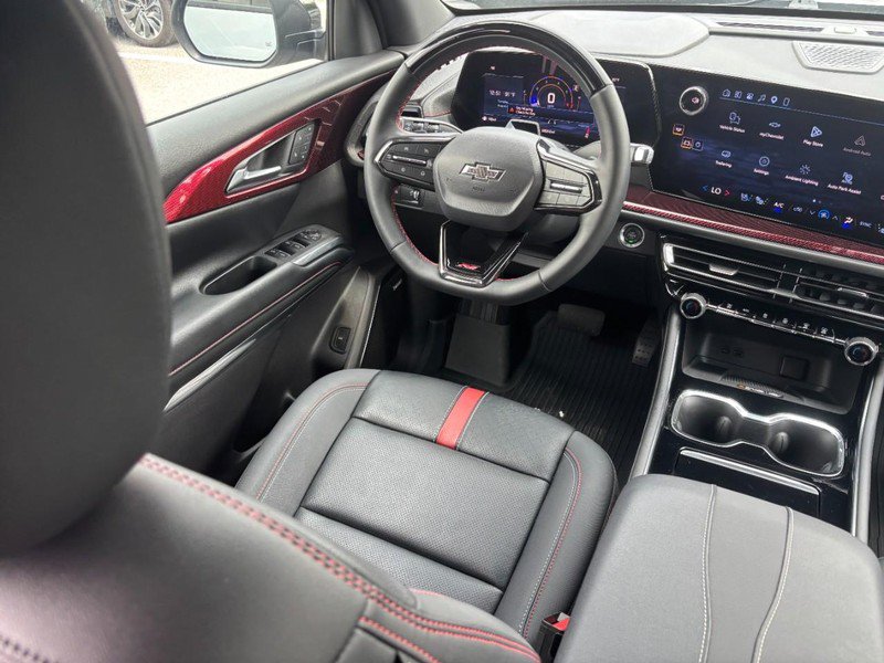 Used 2026 Chevrolet Traverse RS w/ LPO, Floor Liner Package FWD image 13