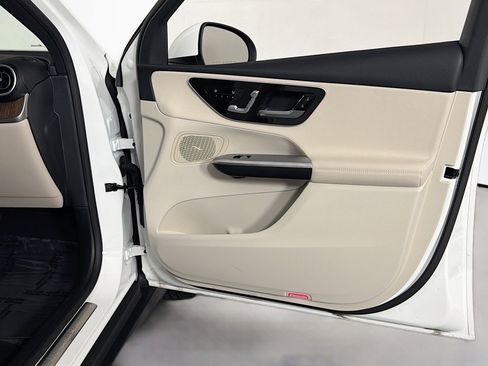 Certified 2026 Mercedes-Benz GLC 300 image 24