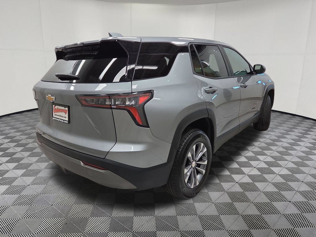 Used 2026 Chevrolet Equinox LT AWD/4WD image 4