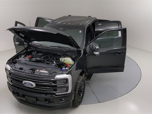 New 2025 Ford F350 Platinum w/ FX4 Off-Road Package image 43