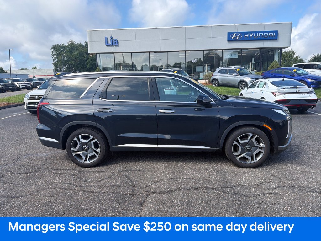 Used 2025 Hyundai Palisade SEL AWD/4WD image 3