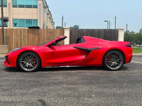 Used 2025 Chevrolet Corvette Z06 w/ Battery Protection Package RWD image 14