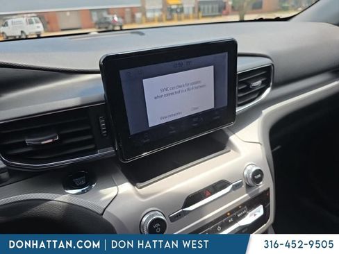 Used 2023 Ford Explorer XLT w/ Equipment Group 202A AWD/4WD image 10