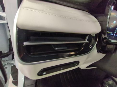 Used 2026 INFINITI QX60 Autograph w/ Dark Cargo Package image 12