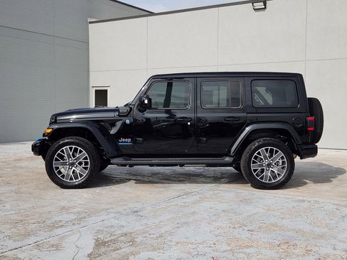 Used 2024 Jeep Wrangler High Altitude AWD/4WD image 5