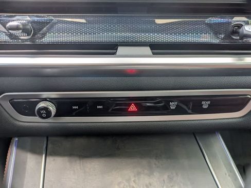 Used 2025 BMW X5 xDrive50e w/ Premium Package AWD/4WD image 14