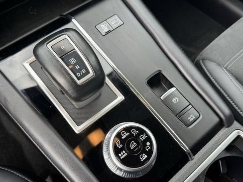 Used 2023 Mitsubishi Outlander SE AWD/4WD image 17