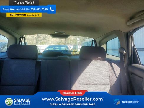 Used 2005 Toyota Matrix FWD image 13