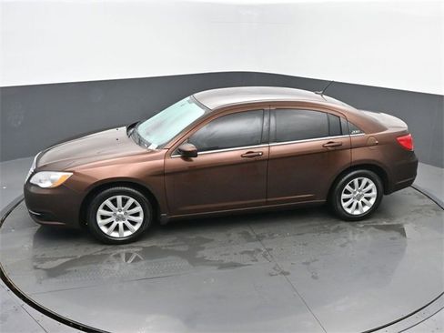 Used 2012 Chrysler 200 Touring image 38