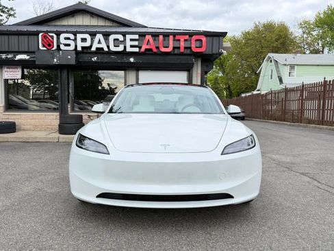Used 2025 Tesla Model 3 Long Range RWD image 2