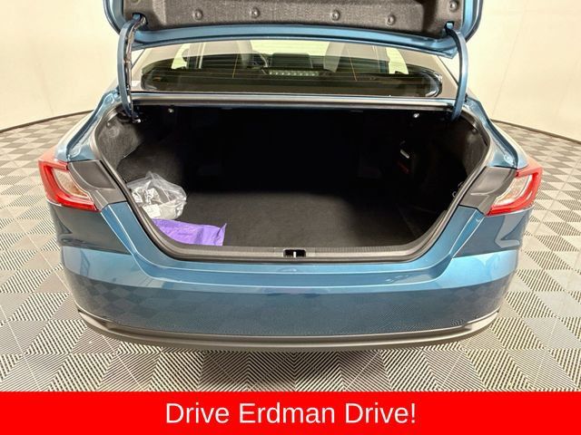 Used 2026 Toyota Camry LE FWD image 34