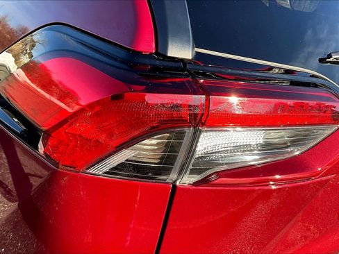 Used 2025 Toyota RAV4 XLE image 27