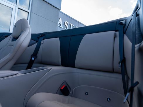 Used 2019 Ferrari Portofino image 48