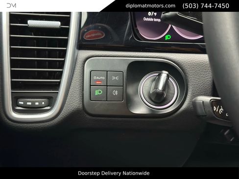 Used 2023 Porsche Cayenne image 36