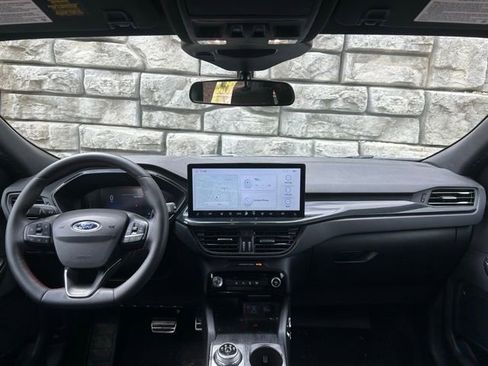 Certified 2023 Ford Escape ST-Line w/ Tech Pack #1 AWD/4WD image 10