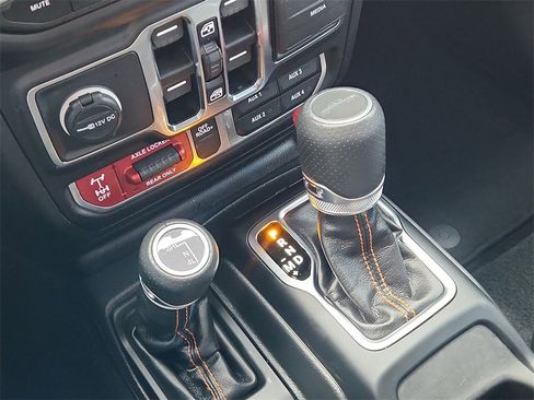 Used 2023 Jeep Gladiator Mojave w/ LED Lighting Group image 15