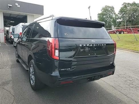 Used 2025 Ford Expedition Max Active AWD/4WD image 6
