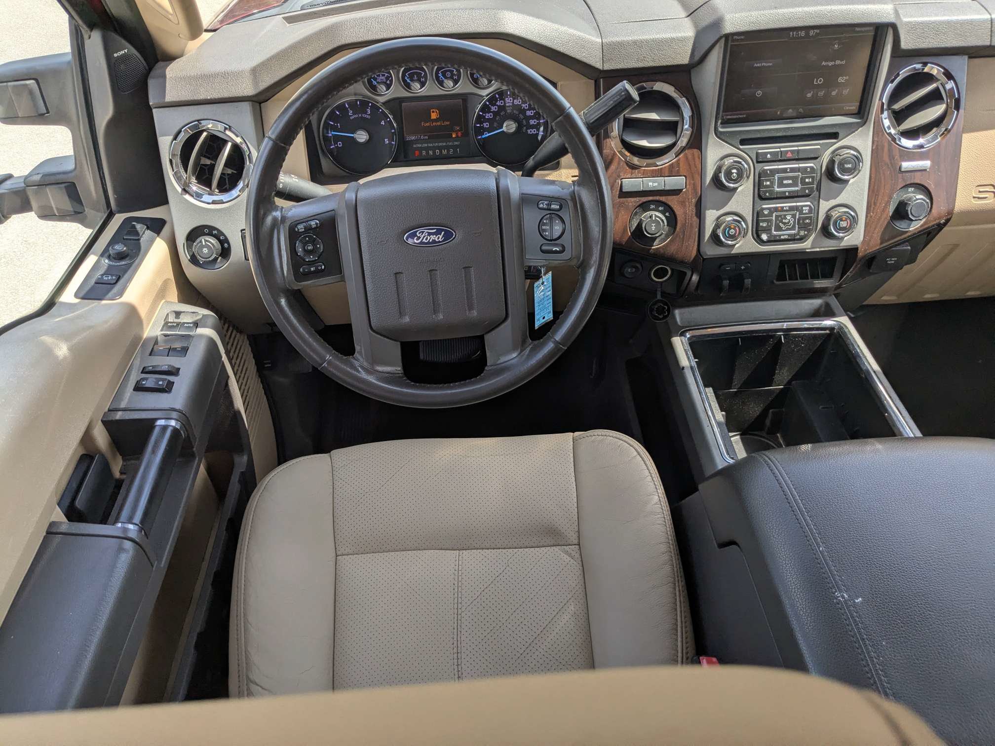 Used 2016 Ford F250 Lariat w/ Lariat Ultimate Package AWD/4WD image 18