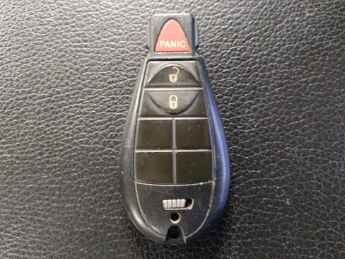 Used 2021 RAM 1500 Classic SLT RWD image 32