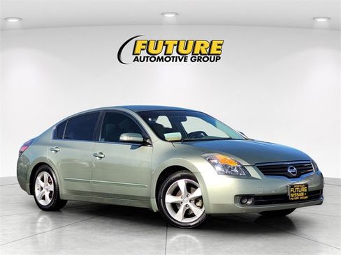 Used 2008 Nissan Altima 3.5 SE w/ Emergency Aid Pkg image 1